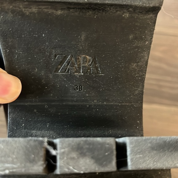 Zara Lug Heel Boots - Picture 4 of 6